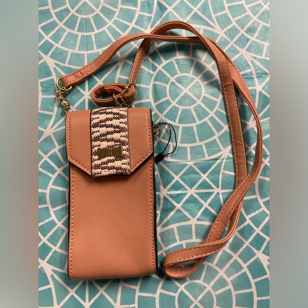 💛TODAY***$13***NWOT Olivia & Kate New York travel bag, cell phone plus. - Picture 2 of 7